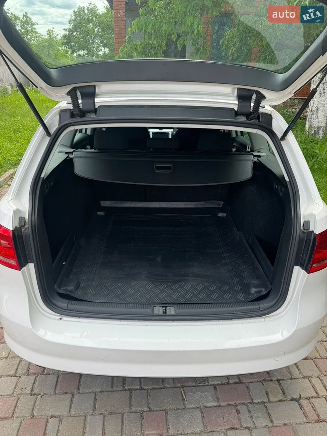 Volkswagen Passat 2013 VIN WVWZZZ3CZEE047898 фото оголошення 40 з 59