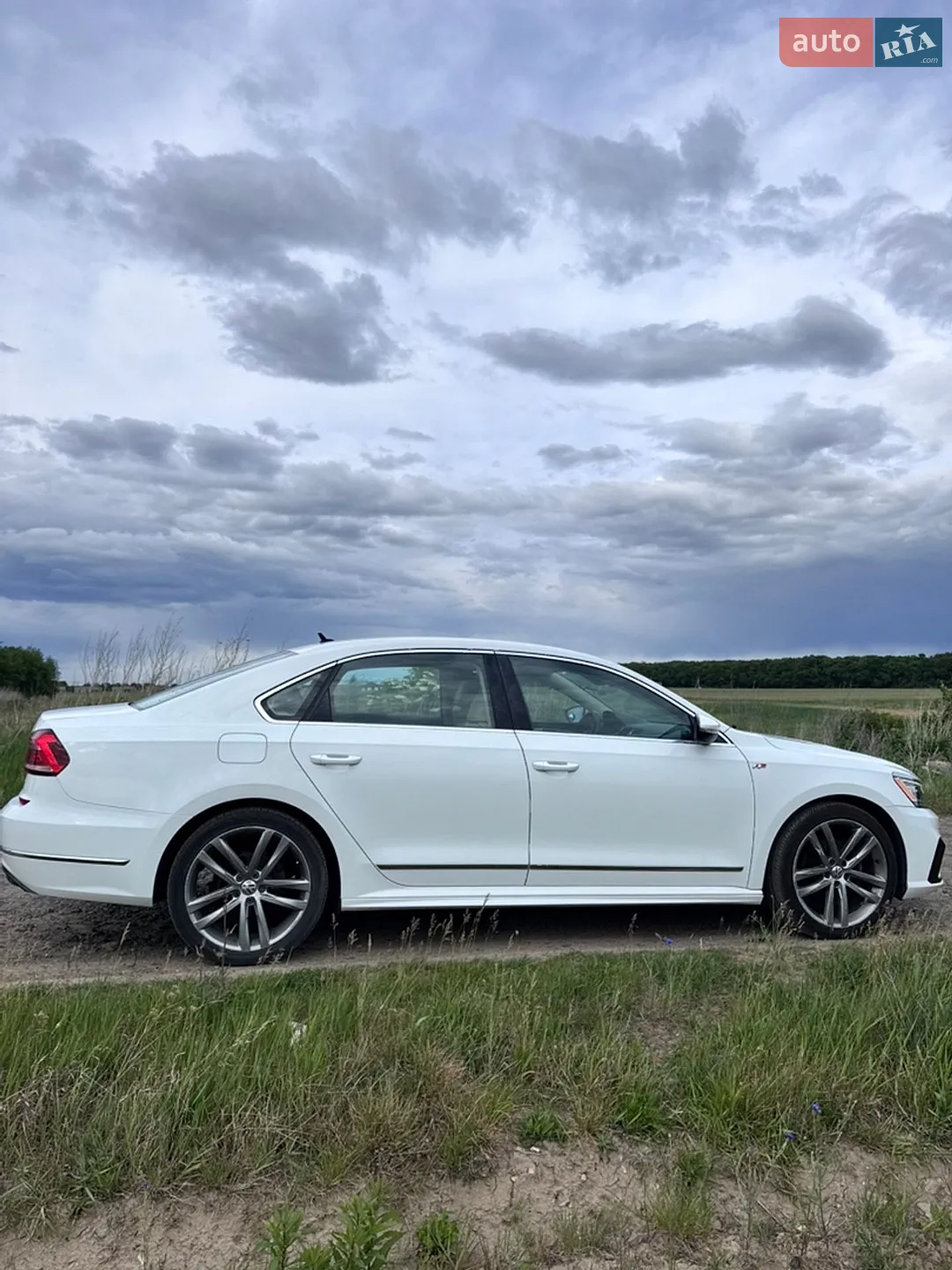 2016 Volkswagen Passat - мініатюра 9