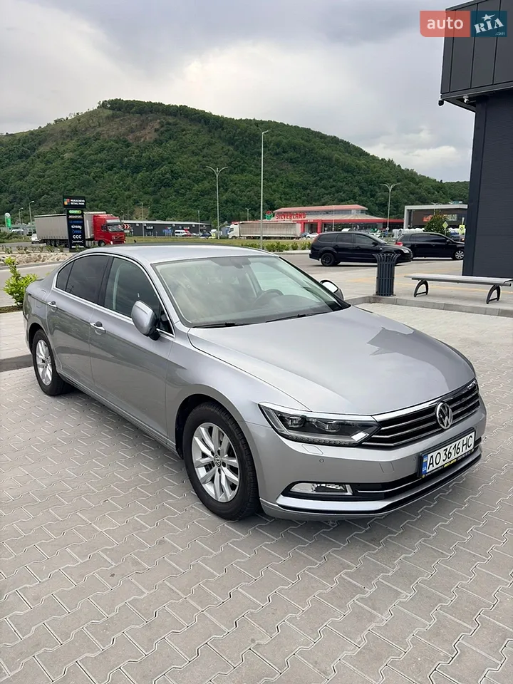 2017 Volkswagen Passat - мініатюра 9