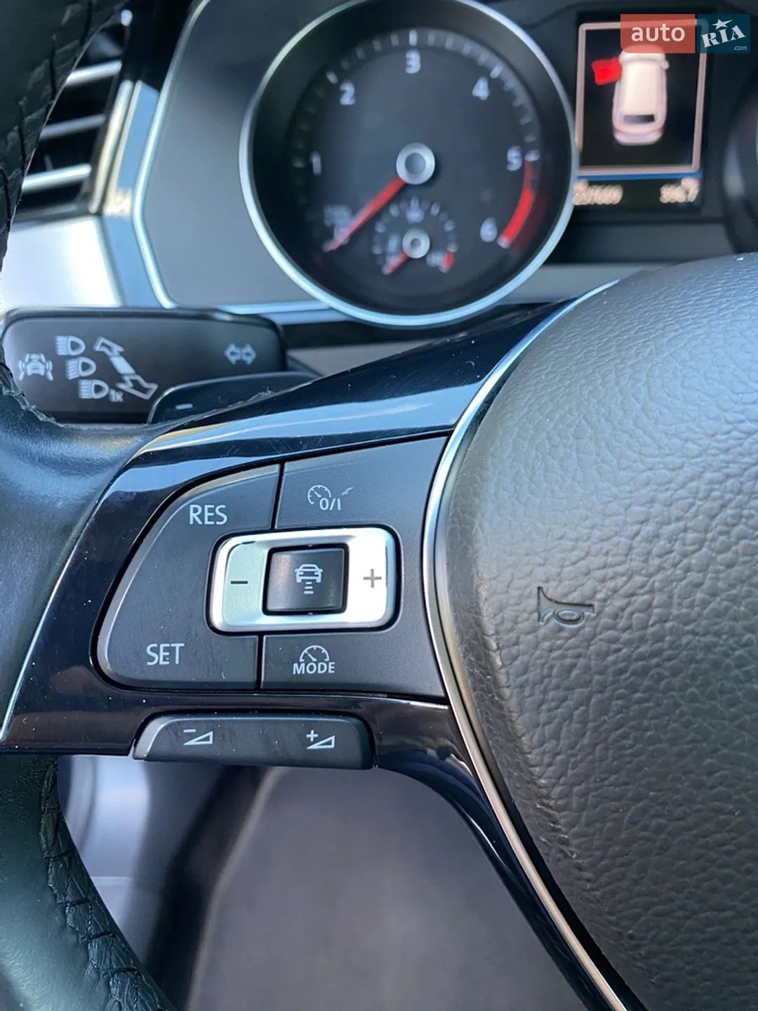 2017 Volkswagen Passat - мініатюра 28