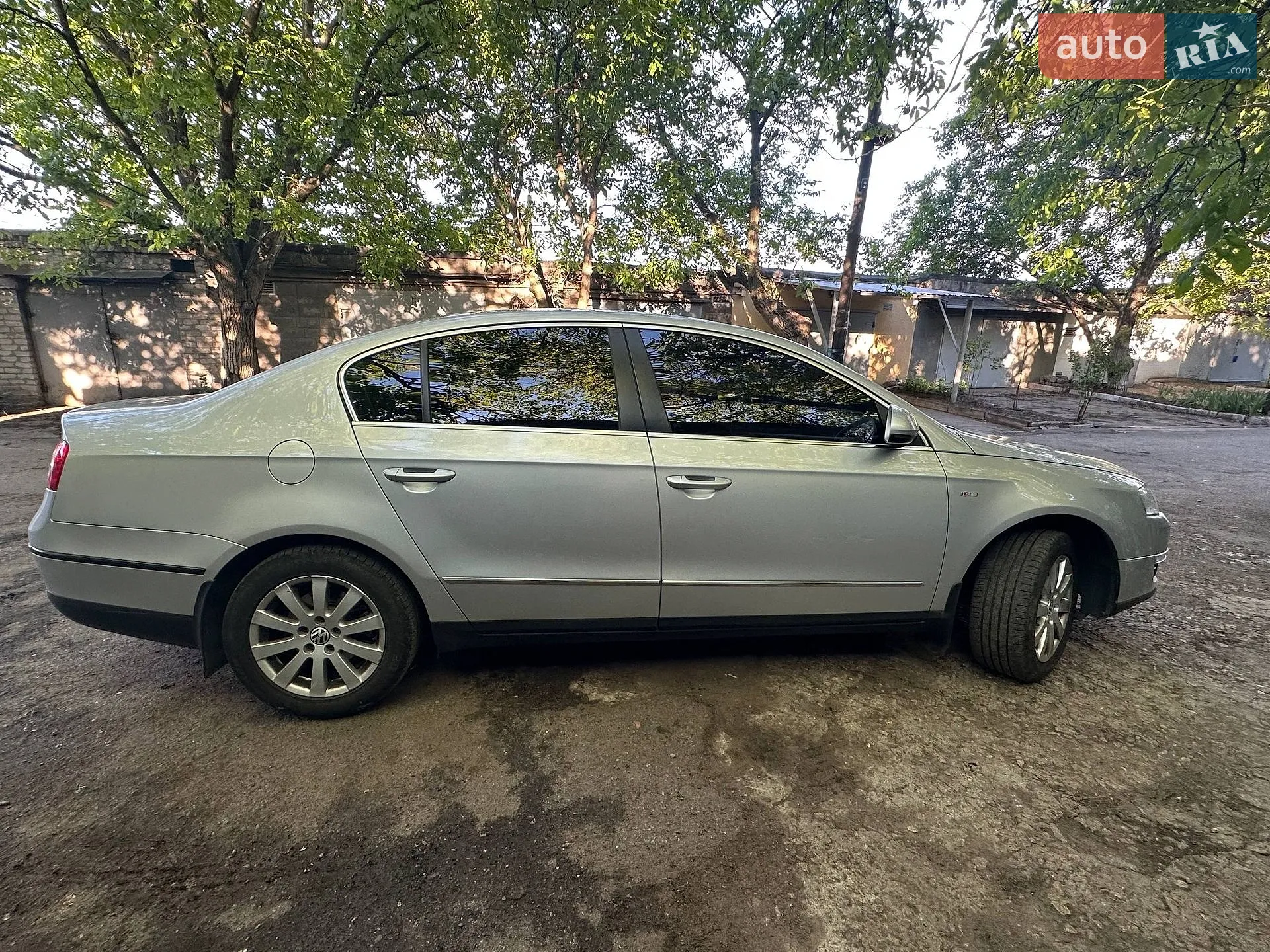 2010 Volkswagen Passat - мініатюра 4