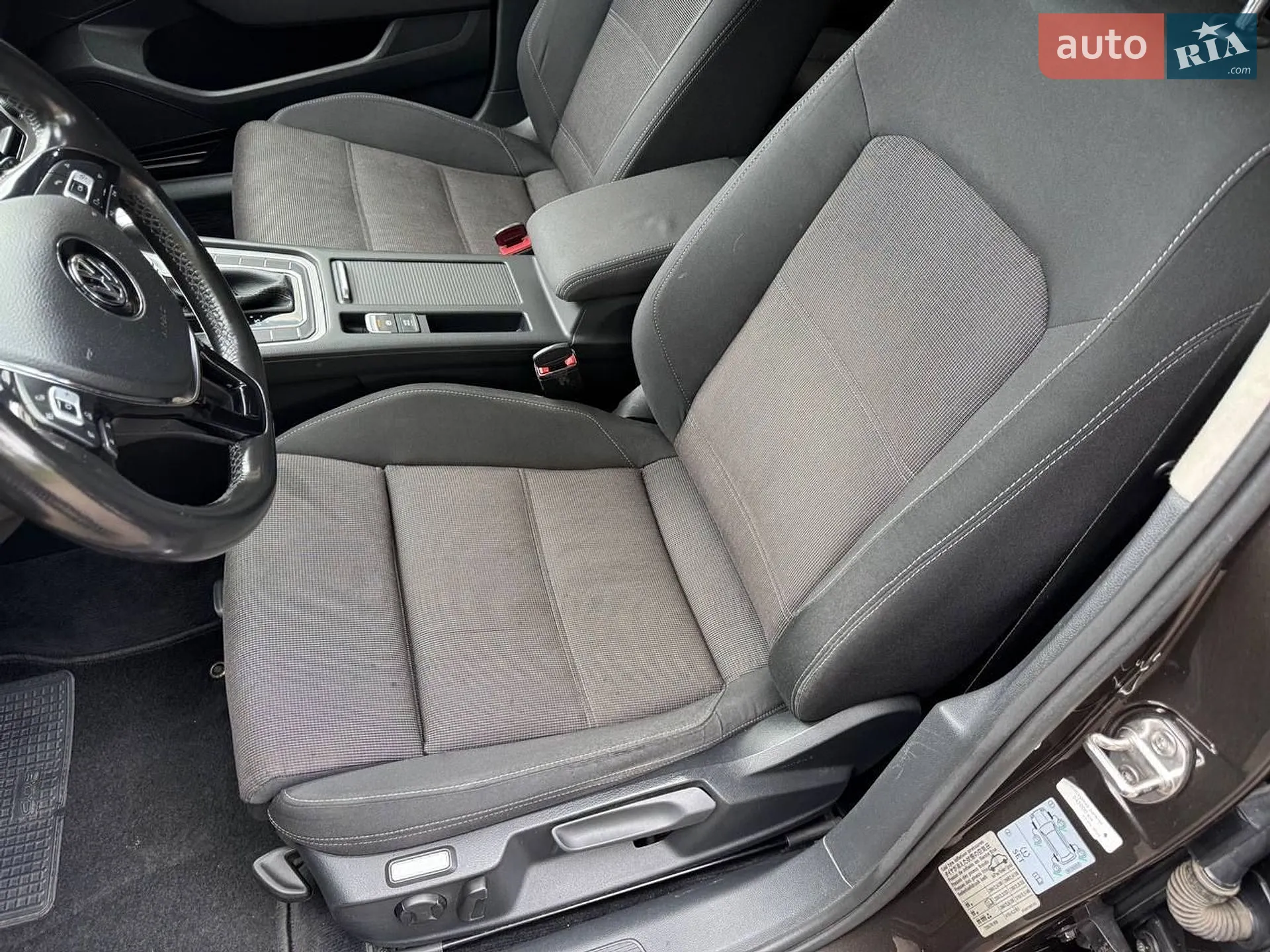 2016 Volkswagen Passat - мініатюра 36