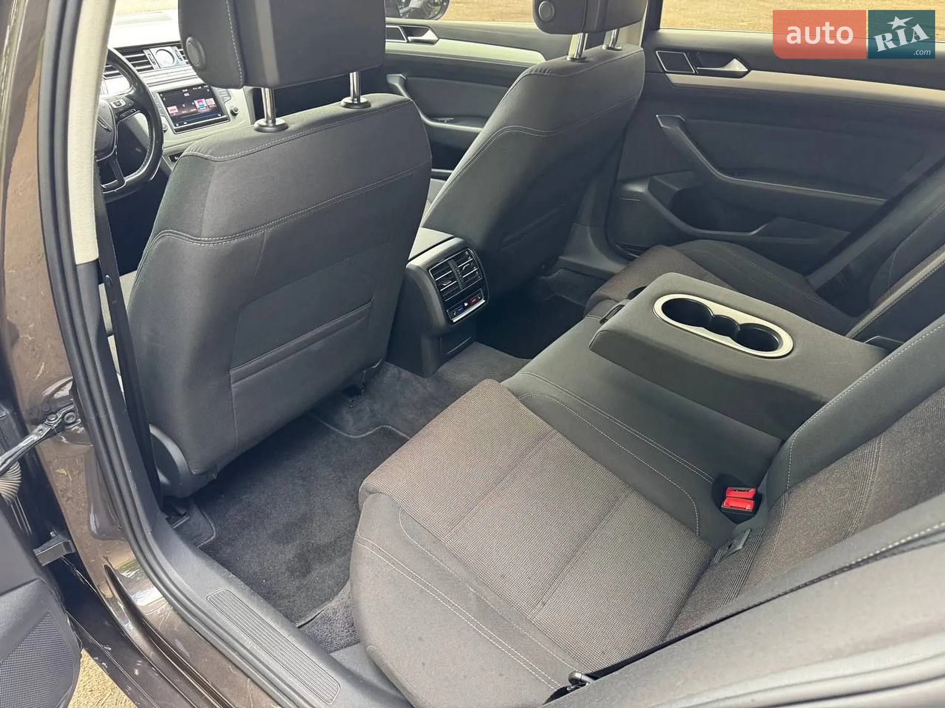 2016 Volkswagen Passat - мініатюра 40