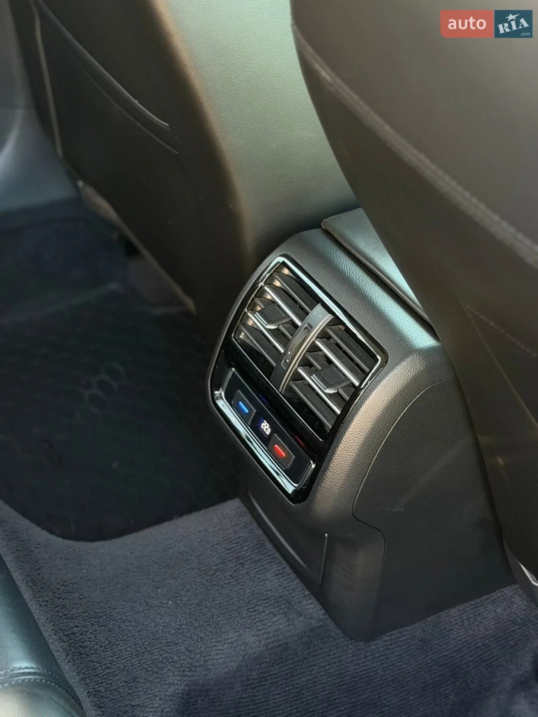 2017 Volkswagen Passat - мініатюра 28