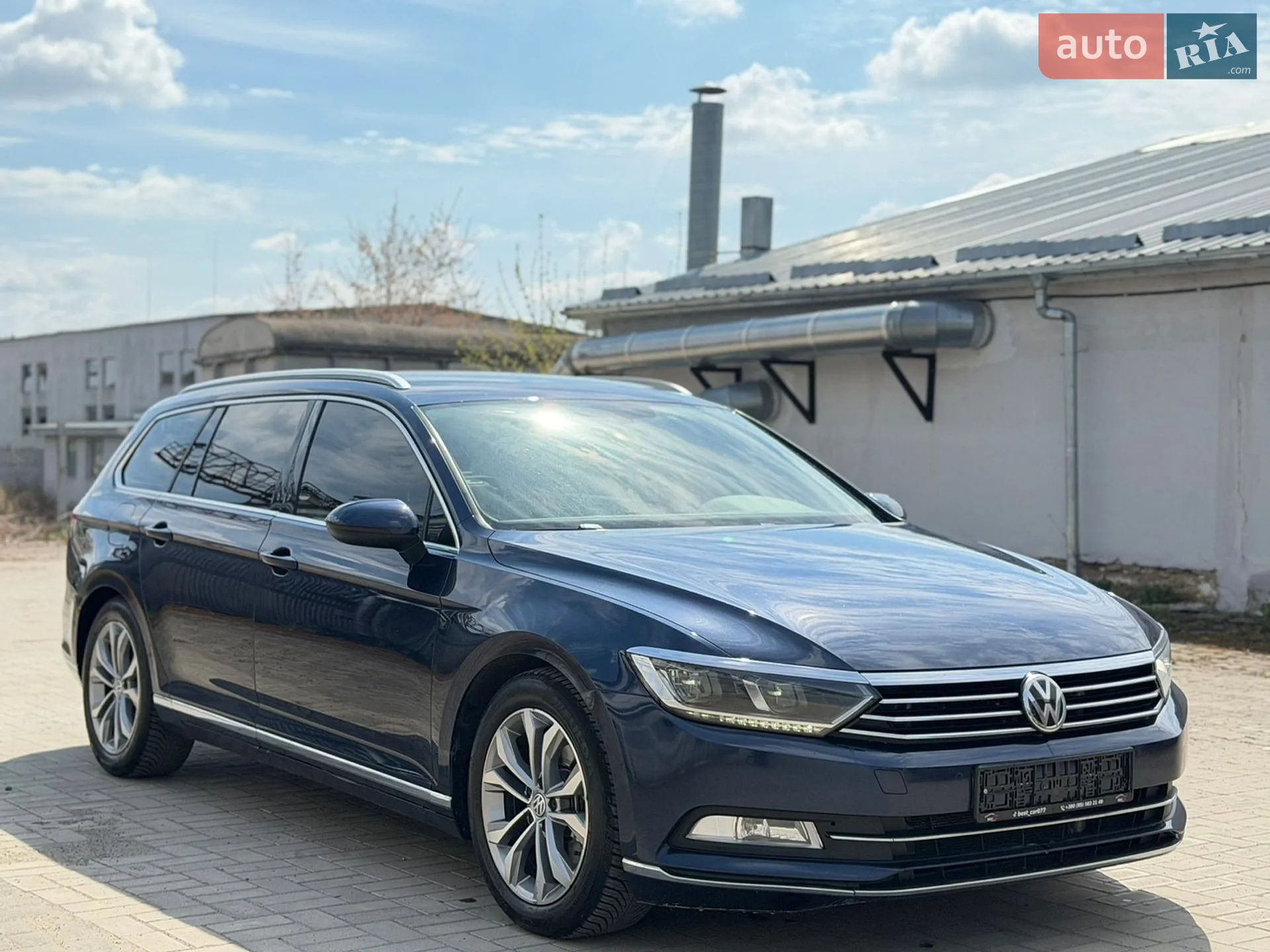 2015 Volkswagen Passat - мініатюра 16