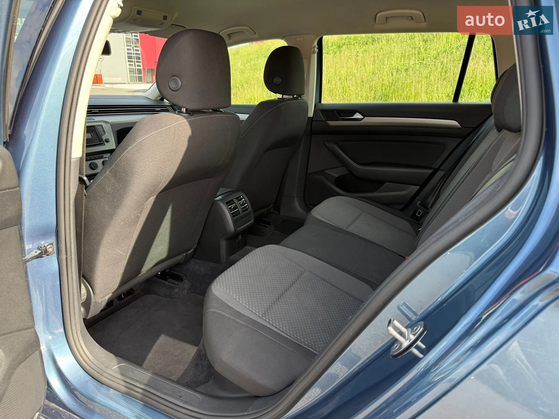 2016 Volkswagen Passat - мініатюра 32