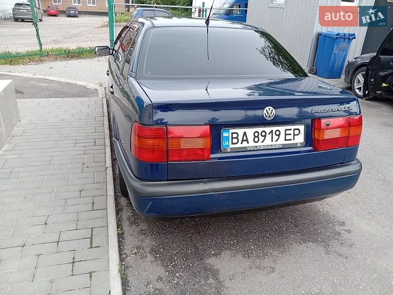 Volkswagen Passat 1996 VIN WVWZZZ3AZTE182448 фото оголошення 4 з 56