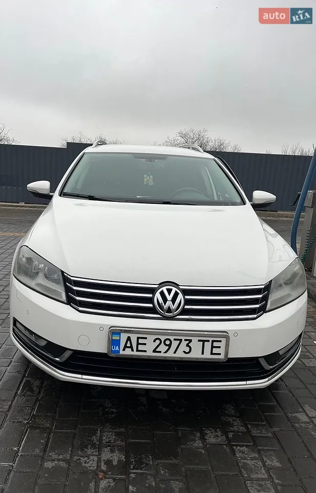 2010 Volkswagen Passat - мініатюра 14