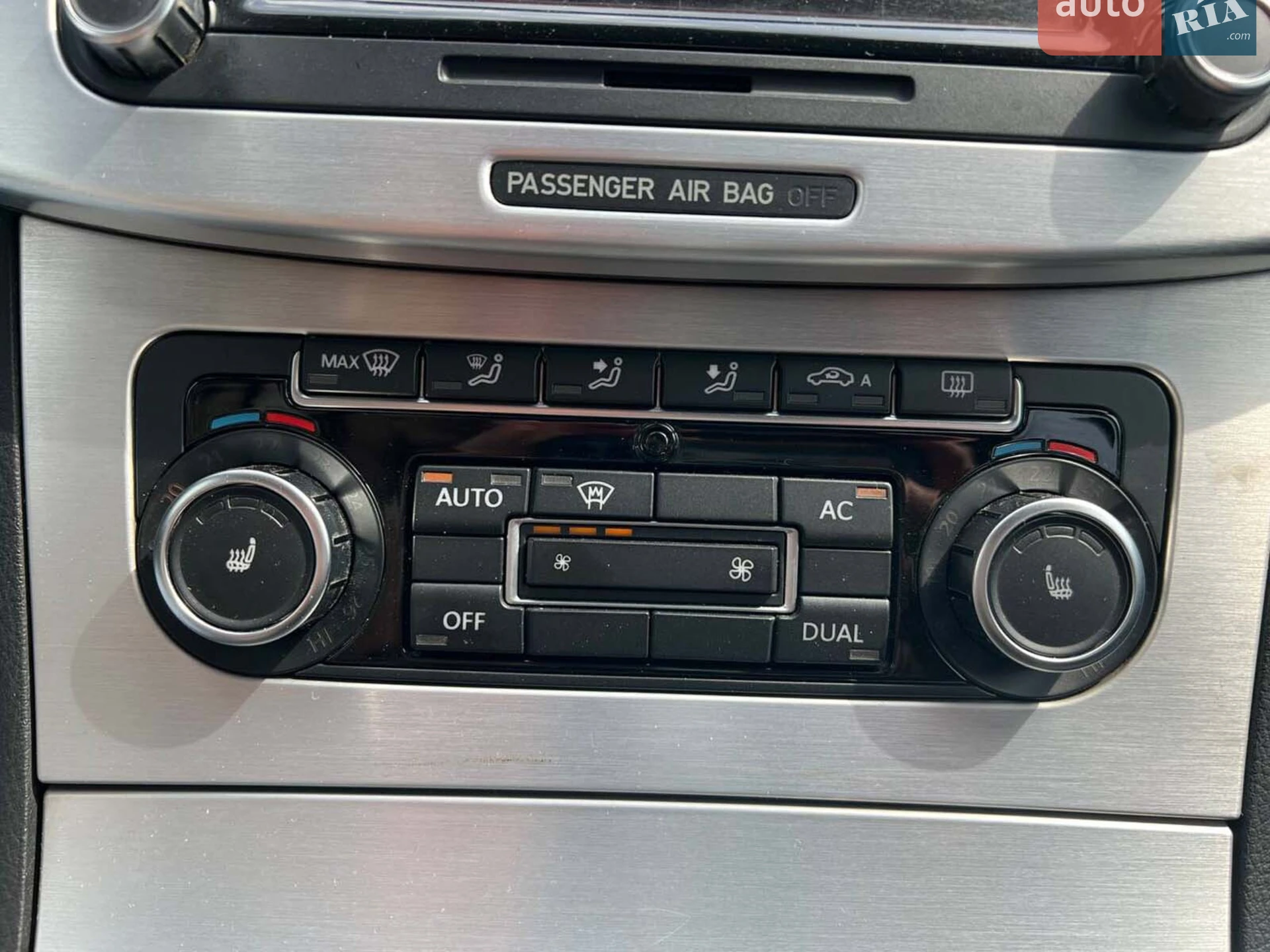 2010 Volkswagen Passat - мініатюра 38