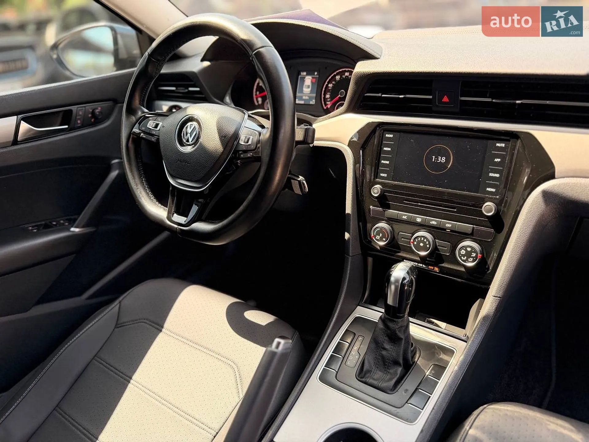2019 Volkswagen Passat - мініатюра 16