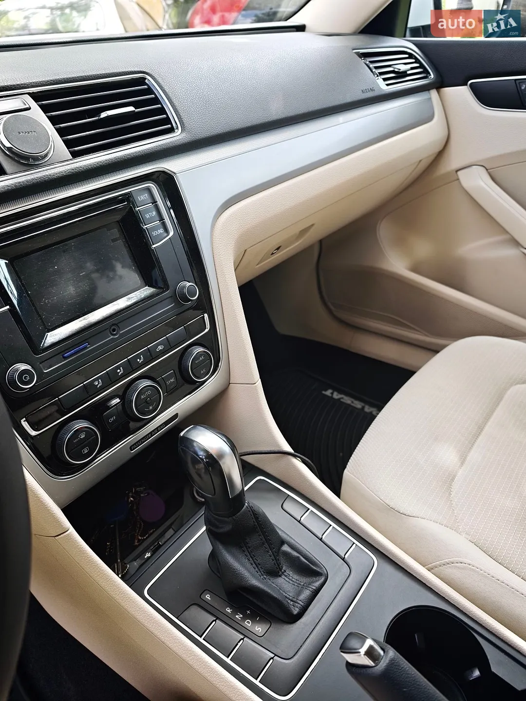 2016 Volkswagen Passat - мініатюра 2