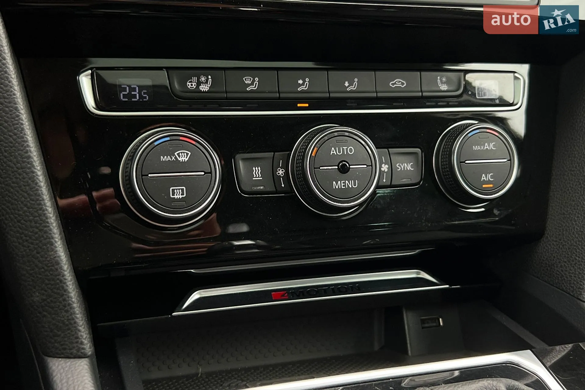 2015 Volkswagen Passat - мініатюра 16