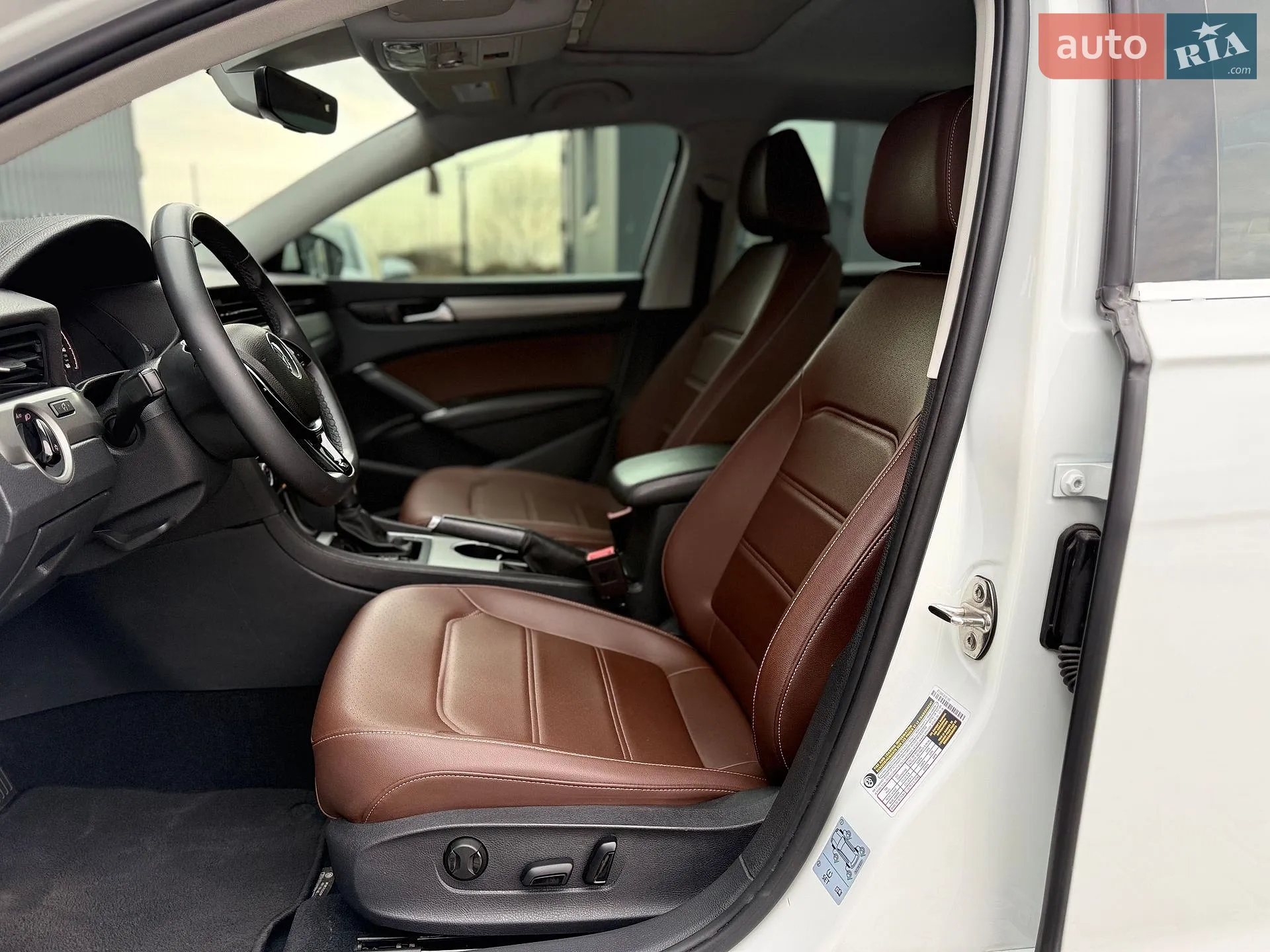 2021 Volkswagen Passat - мініатюра 24