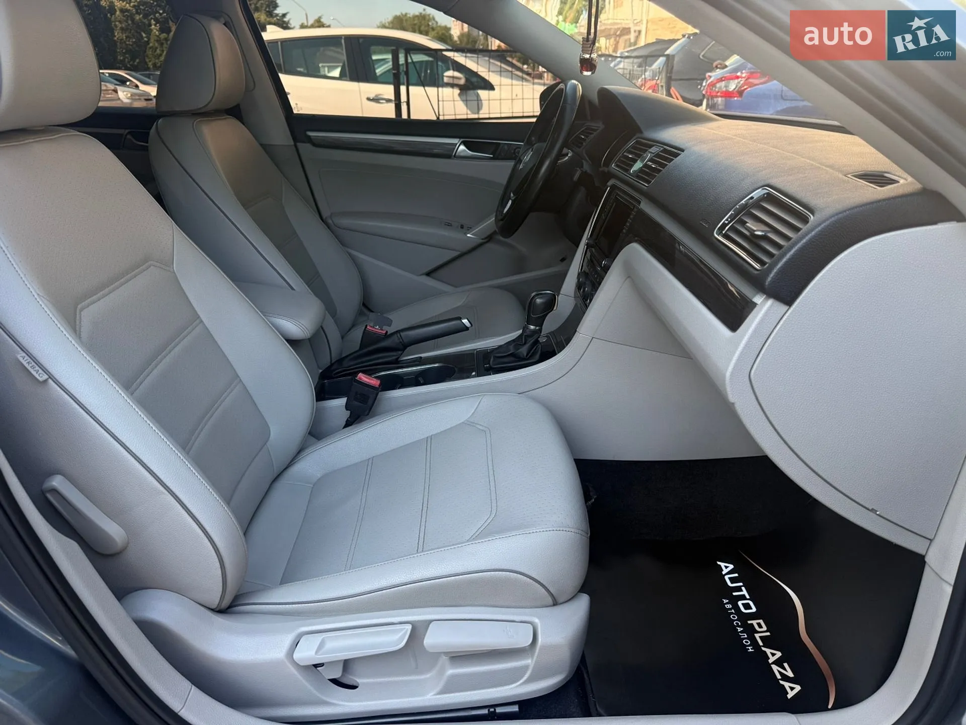 2017 Volkswagen Passat - мініатюра 37