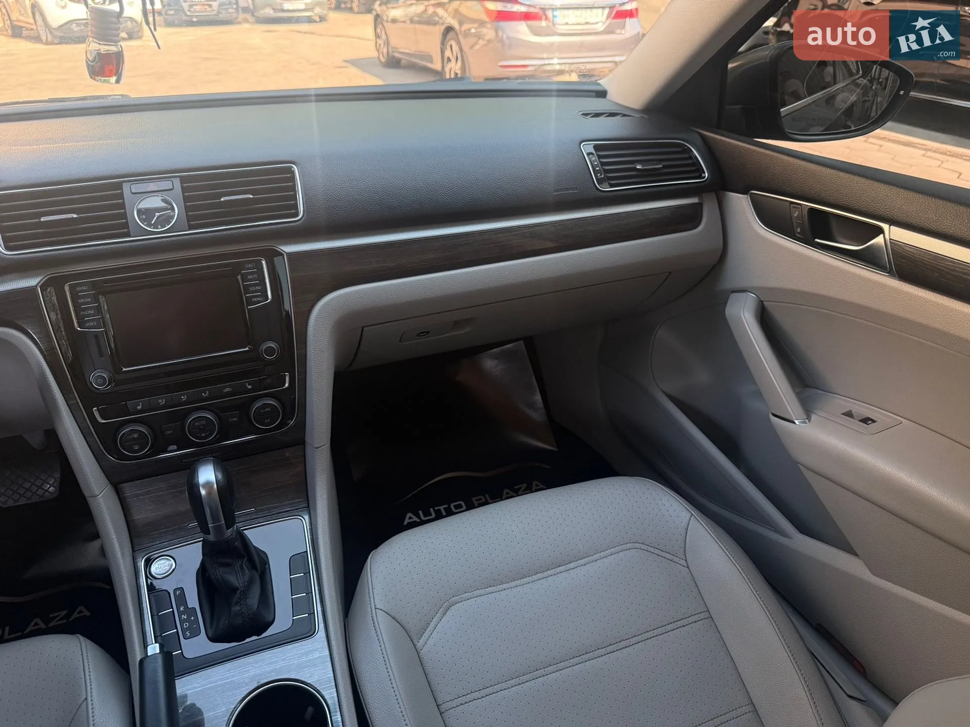 2017 Volkswagen Passat - мініатюра 42