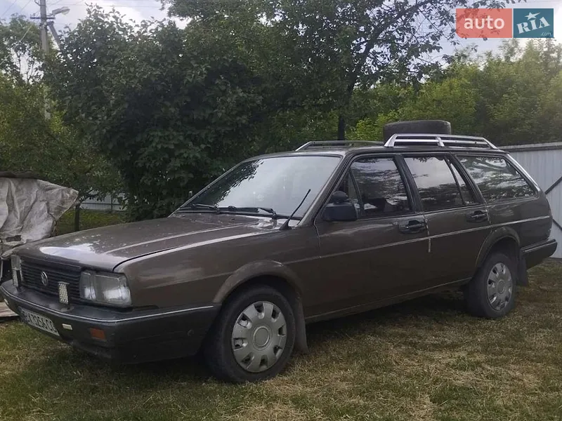 Volkswagen Passat 1985 VIN WVWZZZ33ZFE303834 фото оголошення 5 з 36