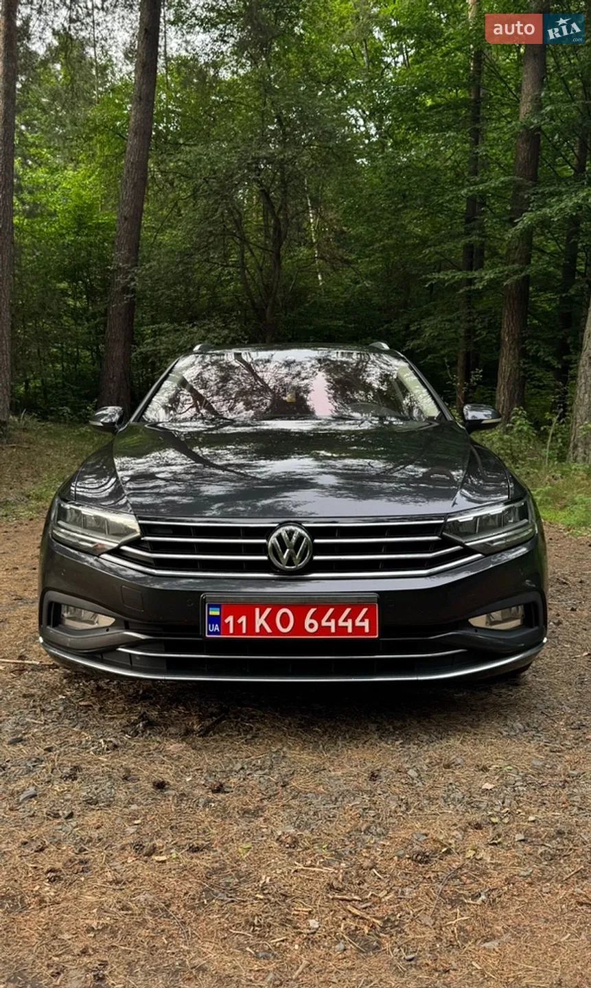 2019 Volkswagen Passat - фото 1