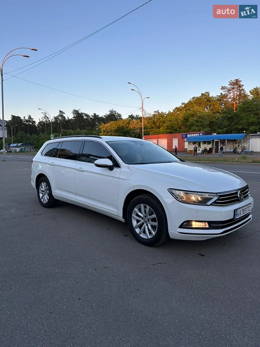 2017 Volkswagen Passat - мініатюра 2
