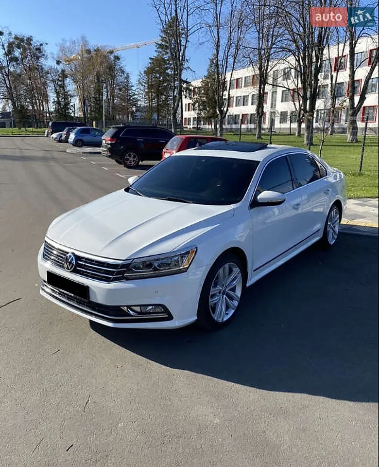 2017 Volkswagen Passat - мініатюра 24