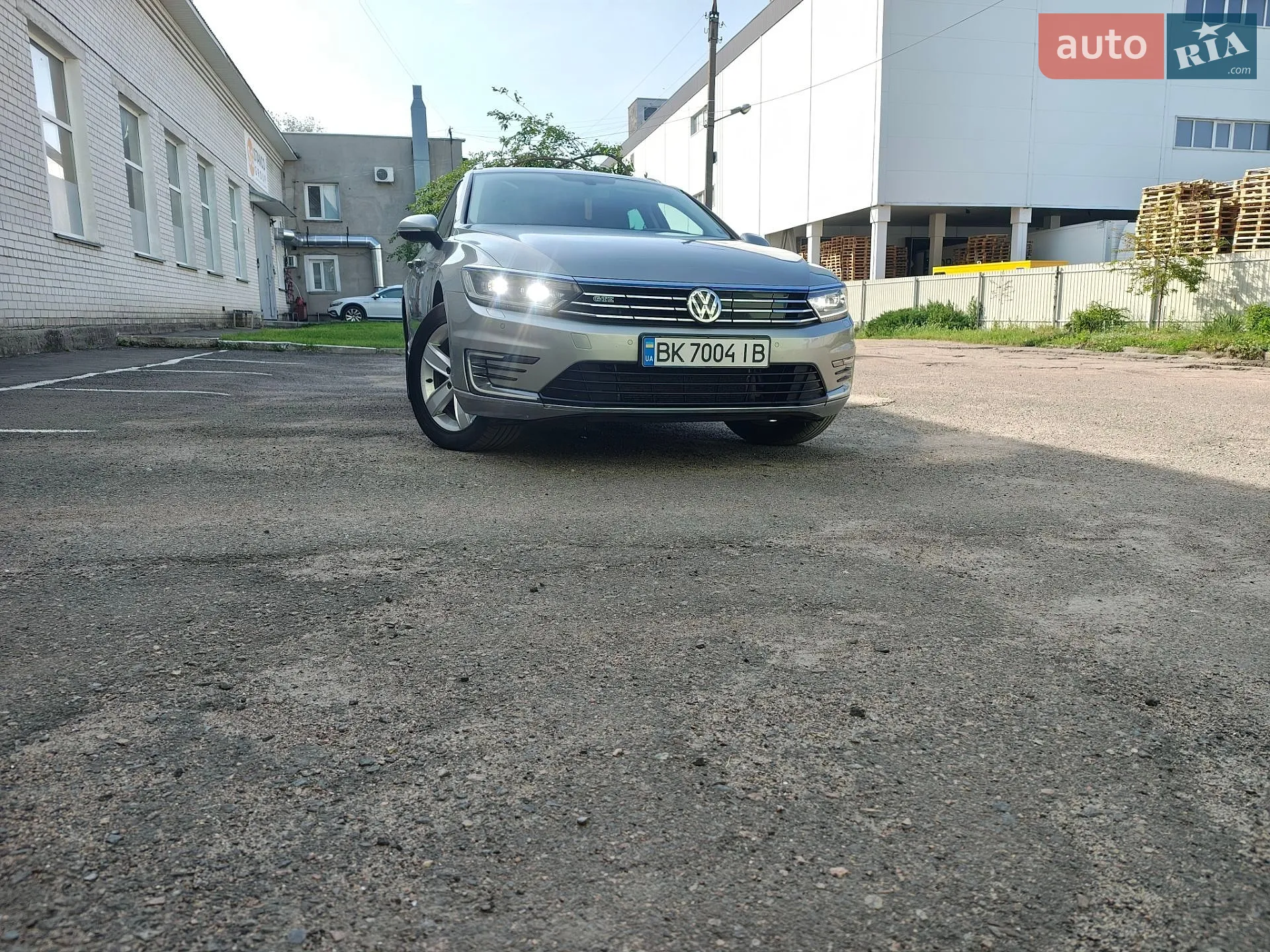 2016 Volkswagen Passat - мініатюра 2