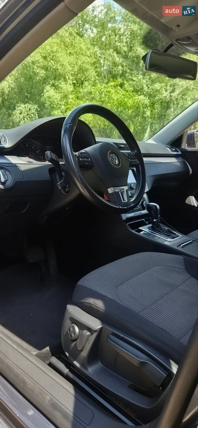 2011 Volkswagen Passat - мініатюра 9