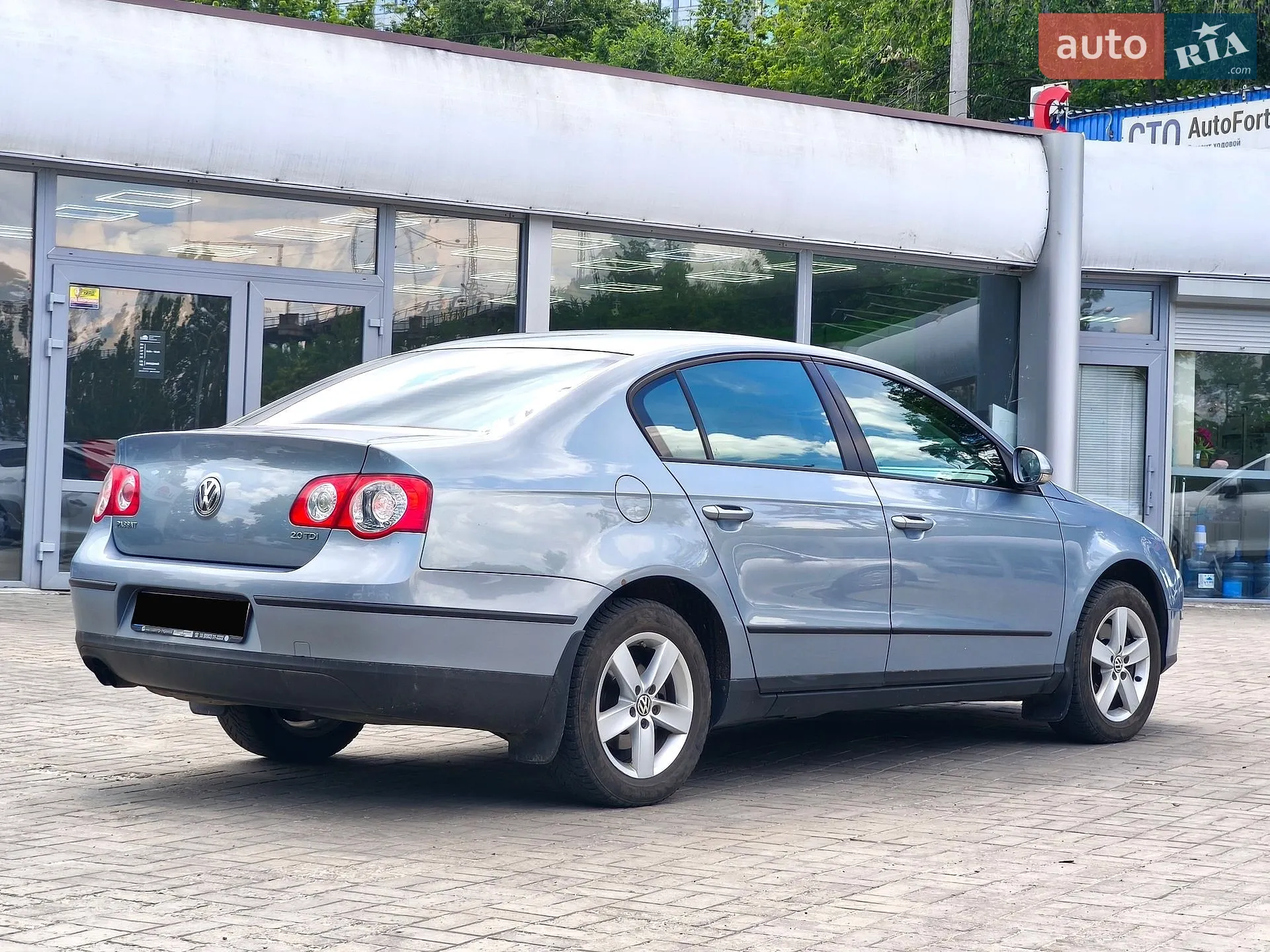 2010 Volkswagen Passat - мініатюра 6