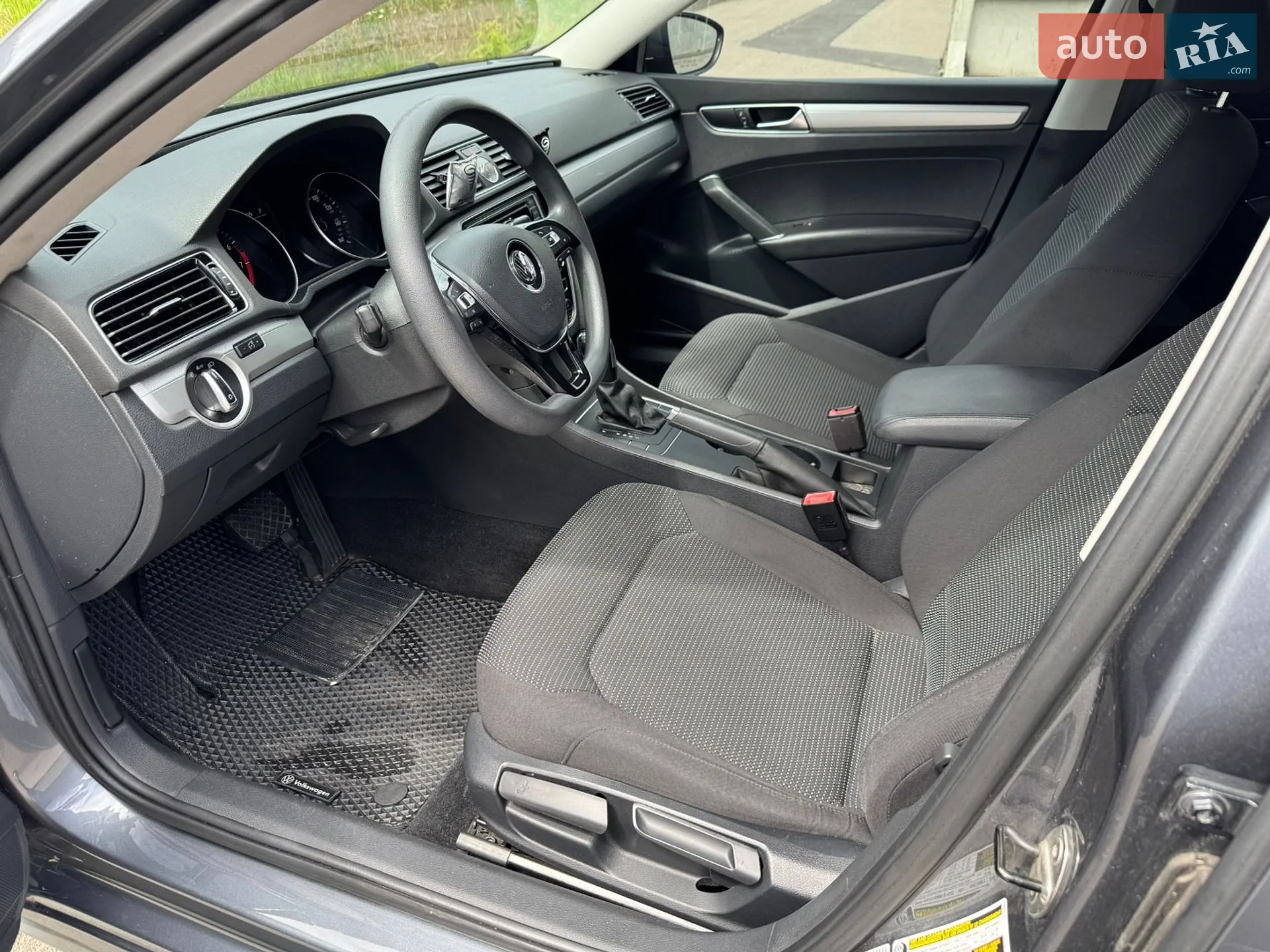 2016 Volkswagen Passat - мініатюра 9
