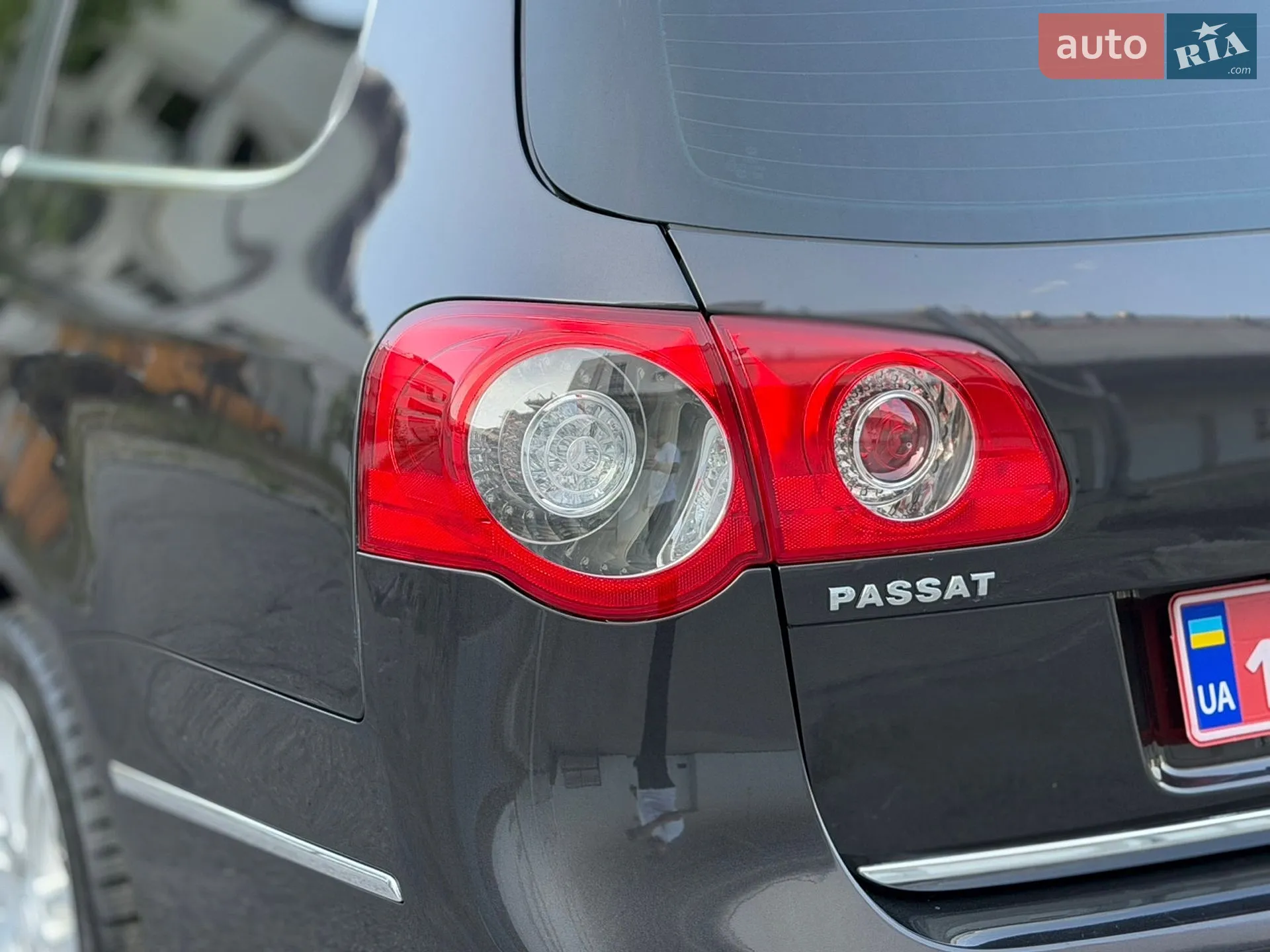 2010 Volkswagen Passat - мініатюра 31