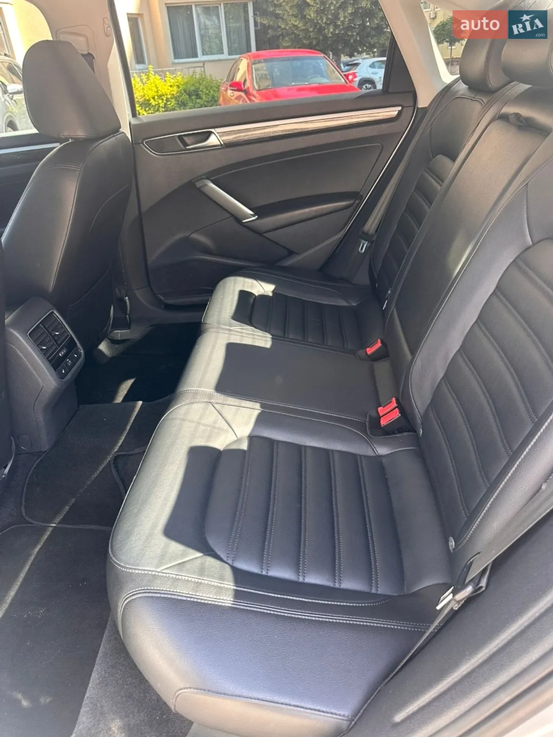 2017 Volkswagen Passat - мініатюра 24