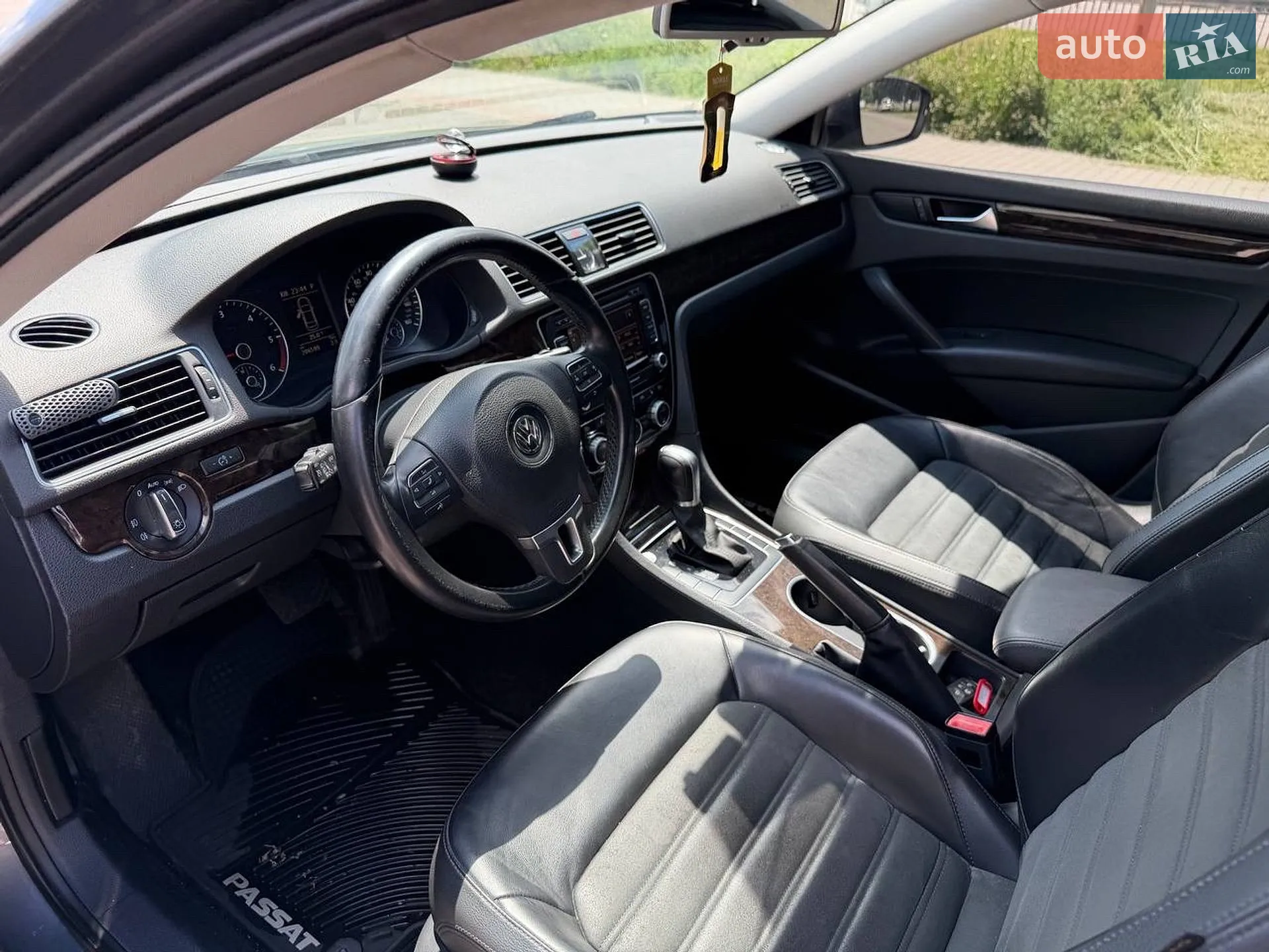 2014 Volkswagen Passat - мініатюра 16