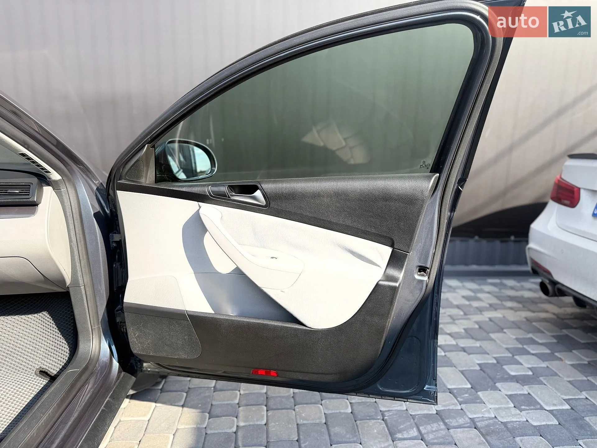2010 Volkswagen Passat - мініатюра 27
