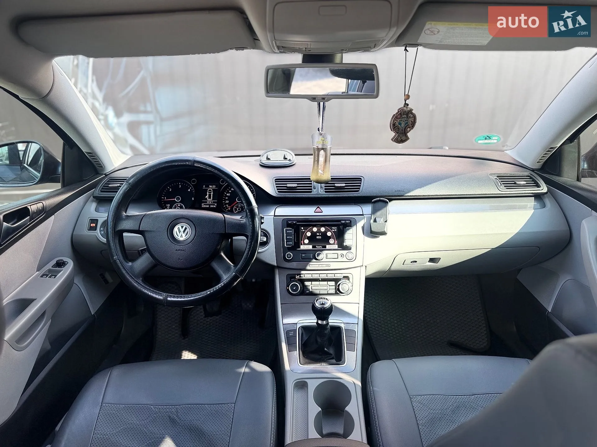 2010 Volkswagen Passat - мініатюра 41