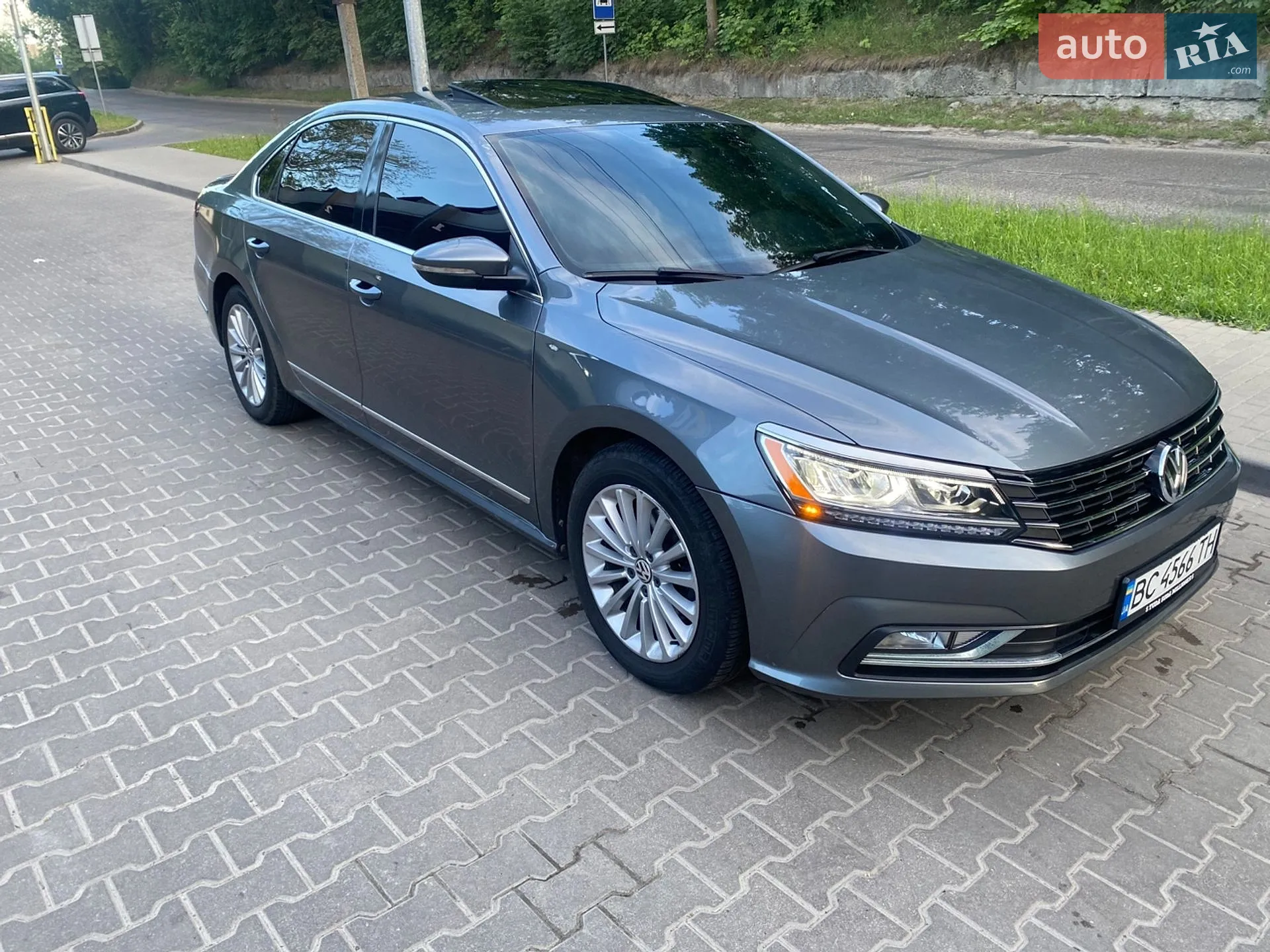 2016 Volkswagen Passat - мініатюра 2