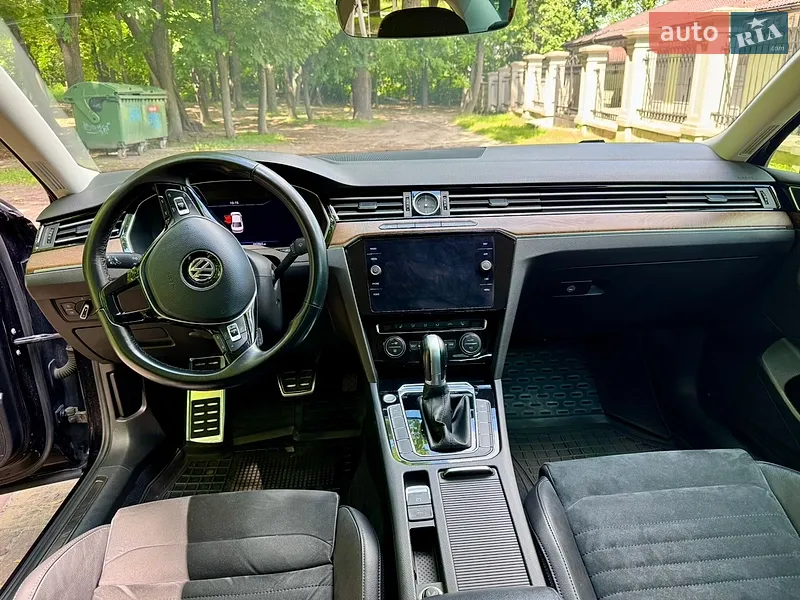 Volkswagen Passat 2018 VIN WVWZZZ3CZJE152620 фото оголошення 10 з 59