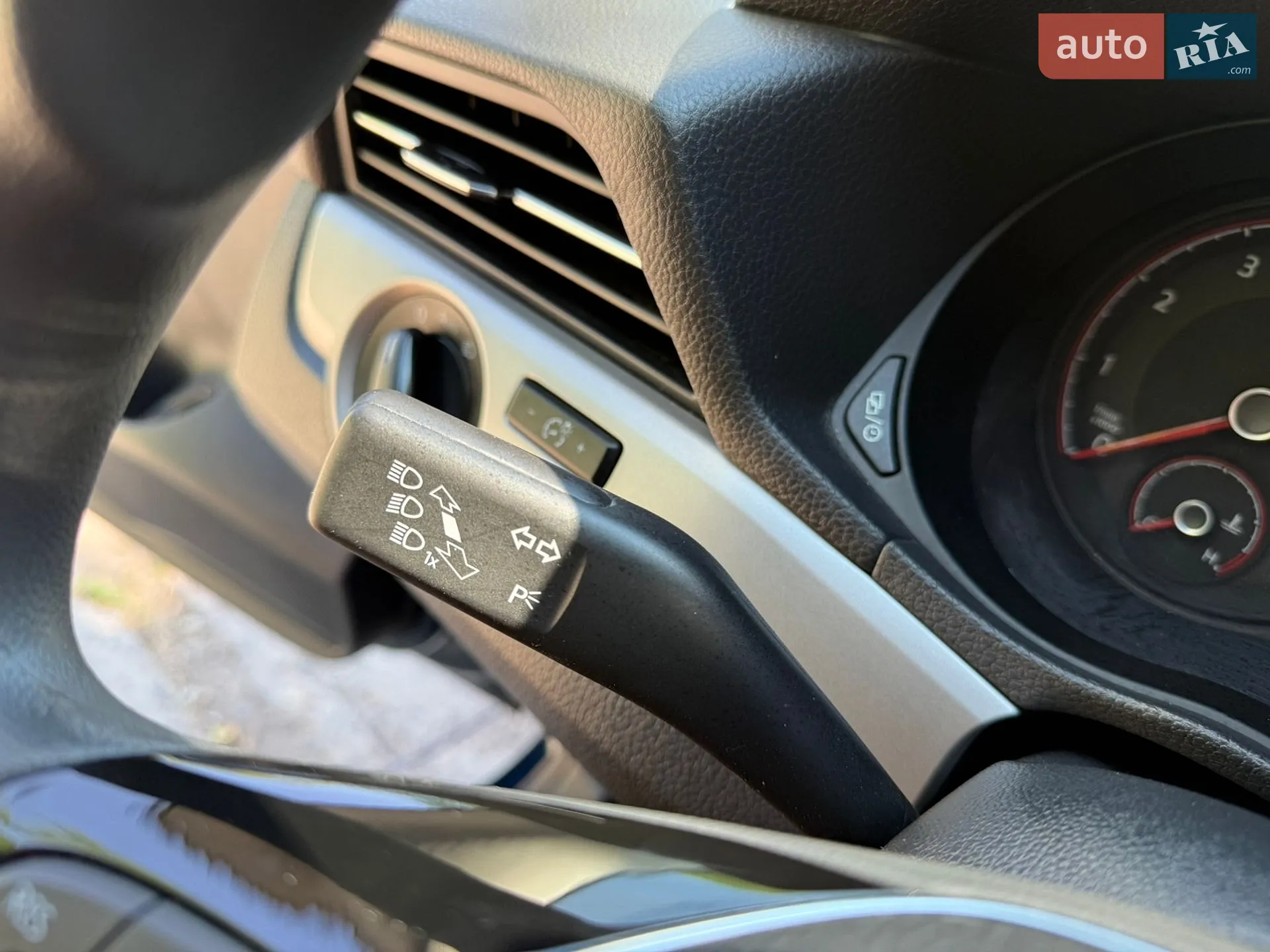 2019 Volkswagen Passat - мініатюра 18