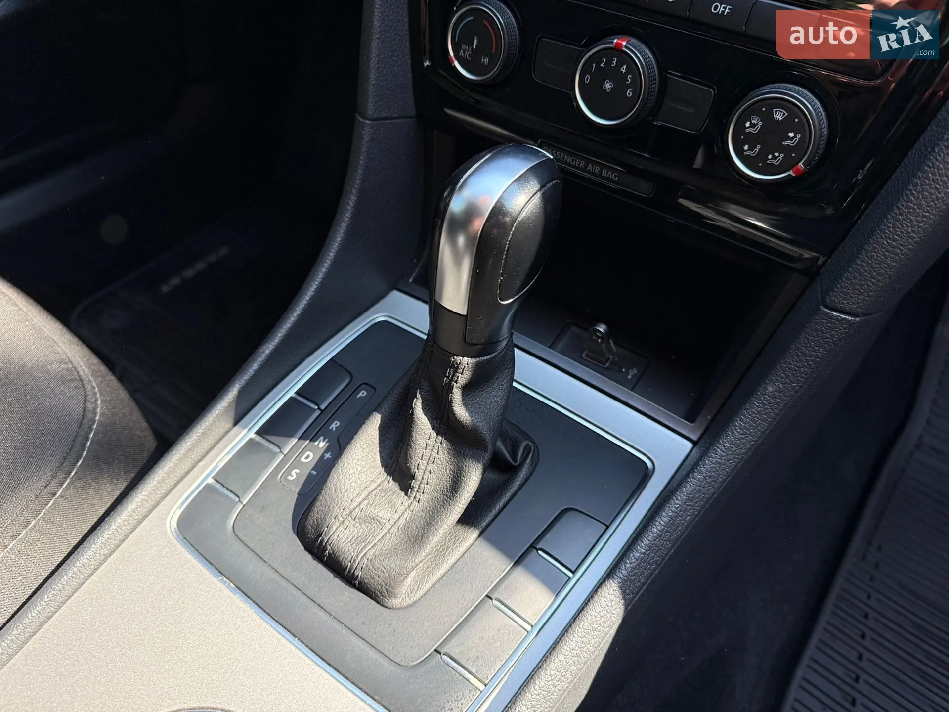 2019 Volkswagen Passat - мініатюра 39