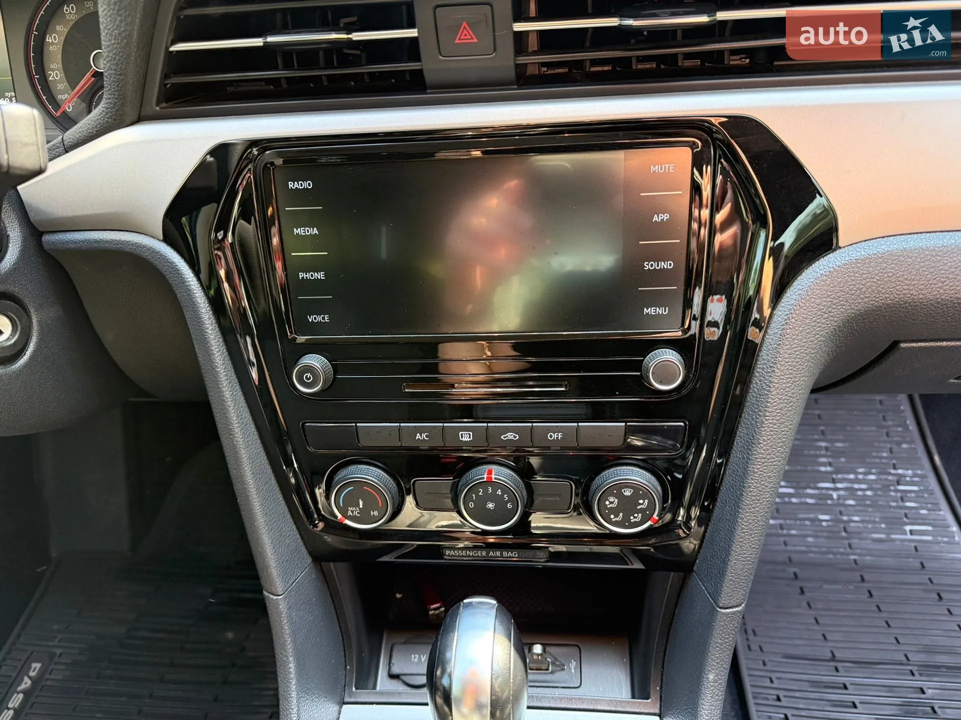 2019 Volkswagen Passat - мініатюра 40