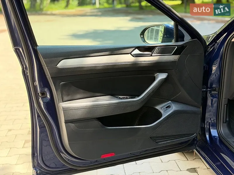 Volkswagen Passat 2017 VIN WVWZZZ3CZJP000448 фото оголошення 24 з 80