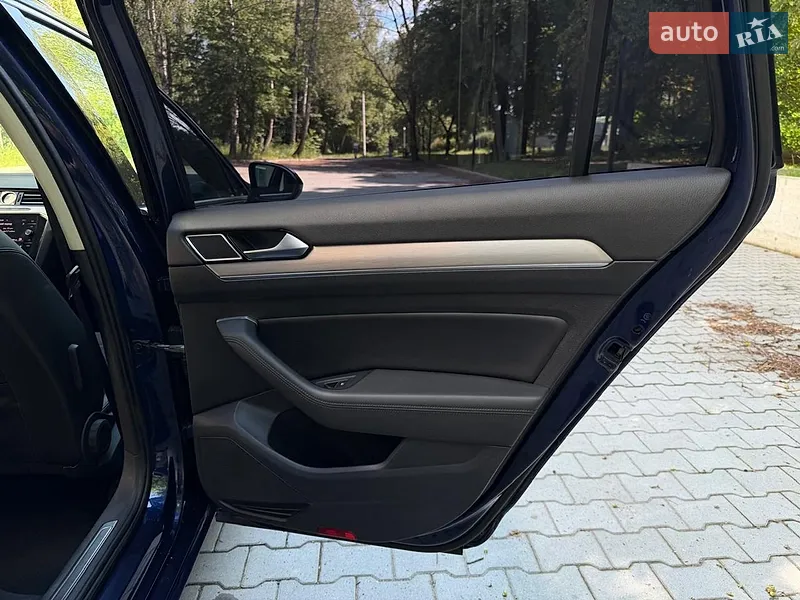 Volkswagen Passat 2017 VIN WVWZZZ3CZJP000448 фото оголошення 35 з 80
