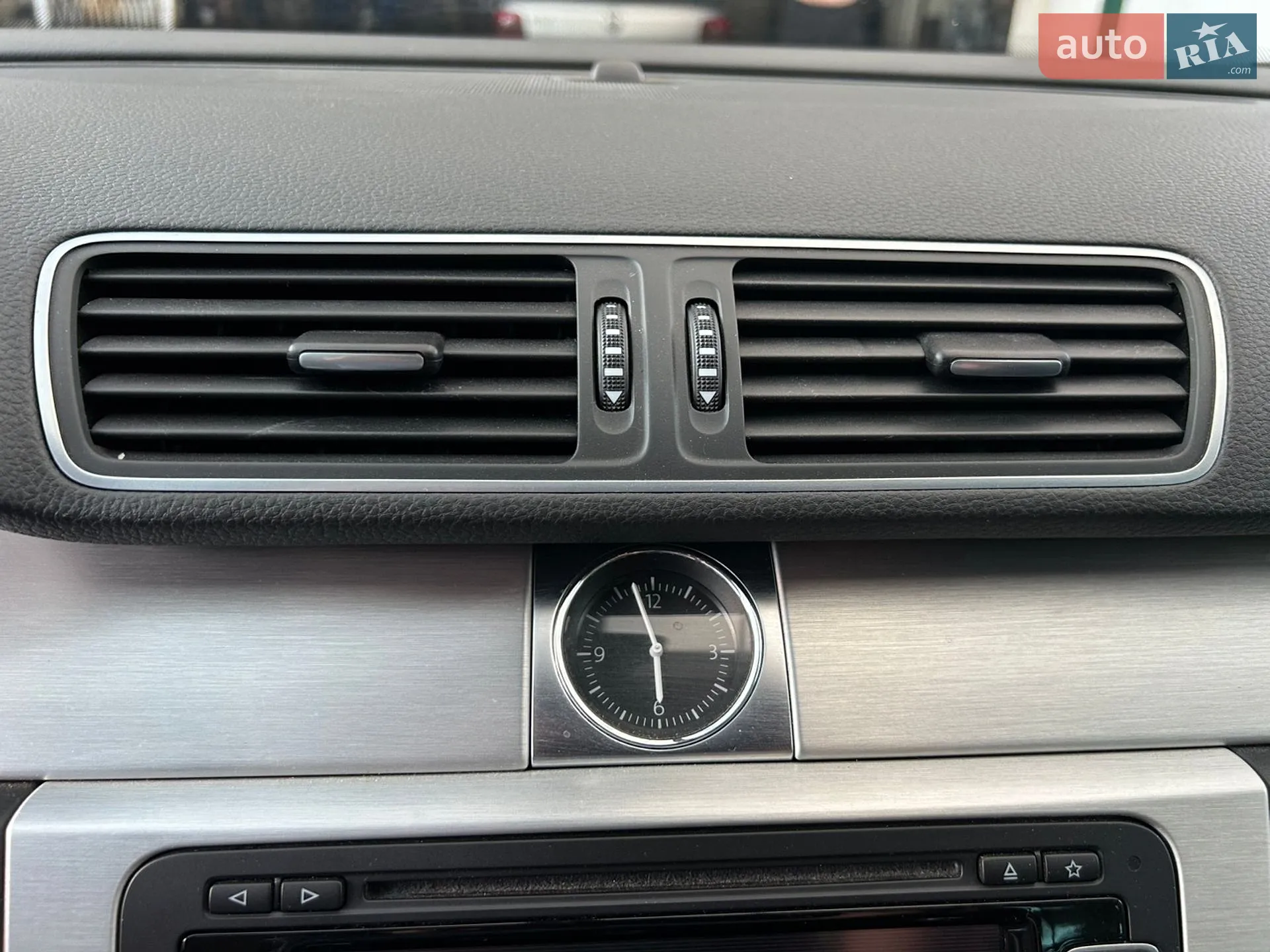 2011 Volkswagen Passat - мініатюра 29