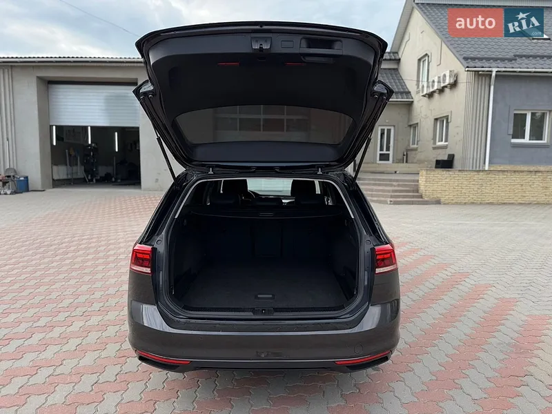 Volkswagen Passat 2021 VIN WVWZZZ3CZME125428 фото оголошення 32 з 98