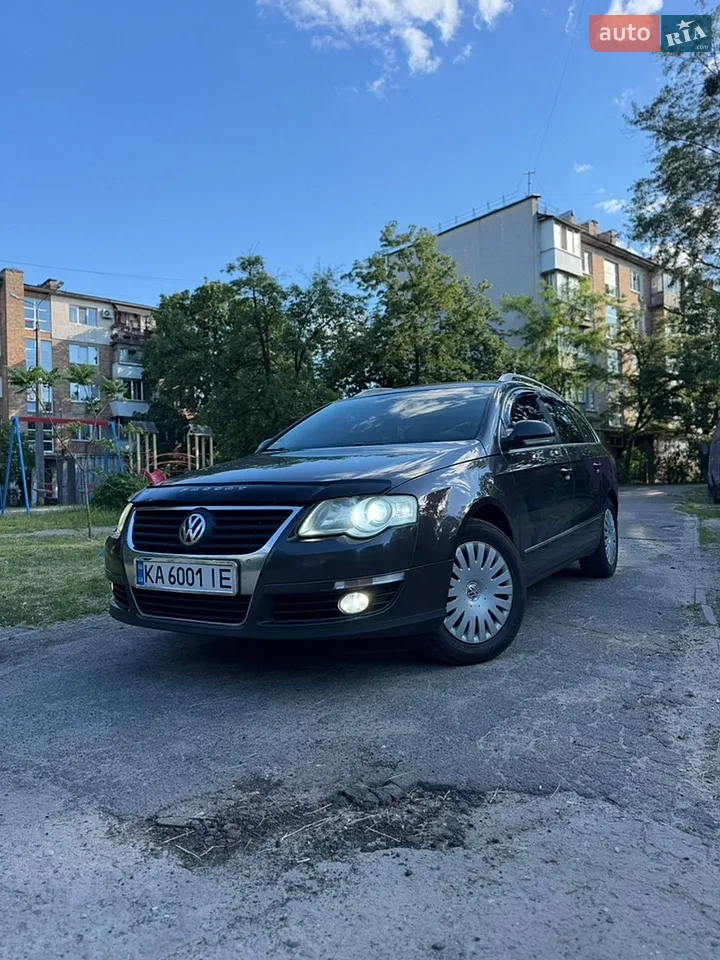 2010 Volkswagen Passat - мініатюра 15