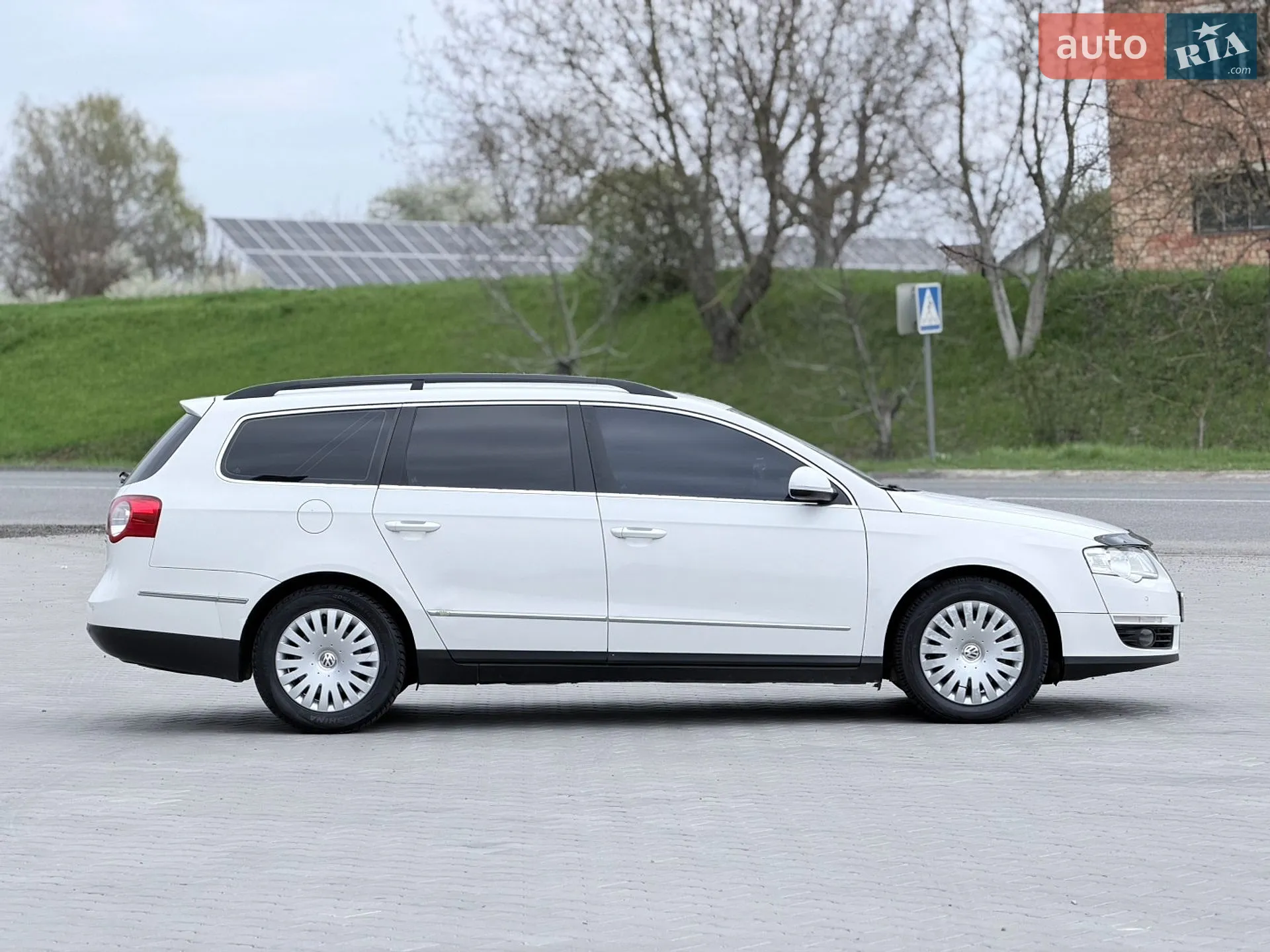 2010 Volkswagen Passat - мініатюра 13