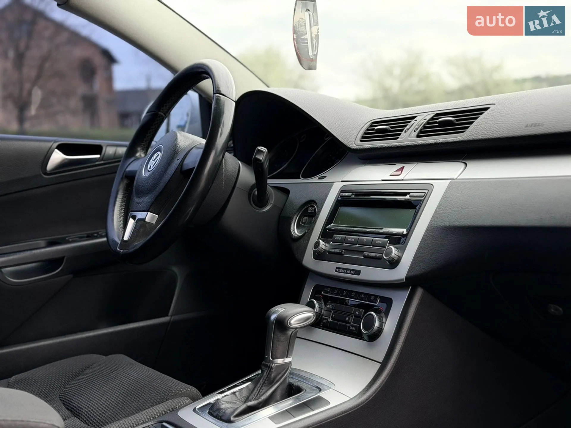 2010 Volkswagen Passat - мініатюра 30