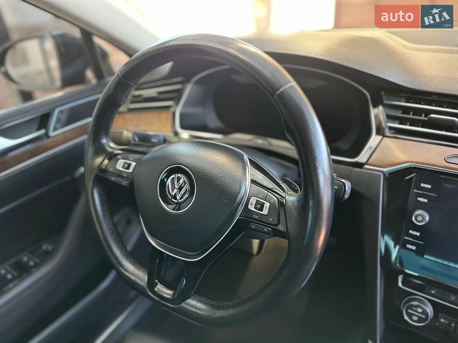 2018 Volkswagen Passat - мініатюра 30