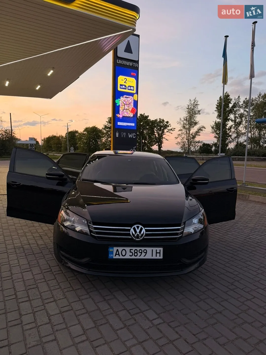 2014 Volkswagen Passat - мініатюра 2