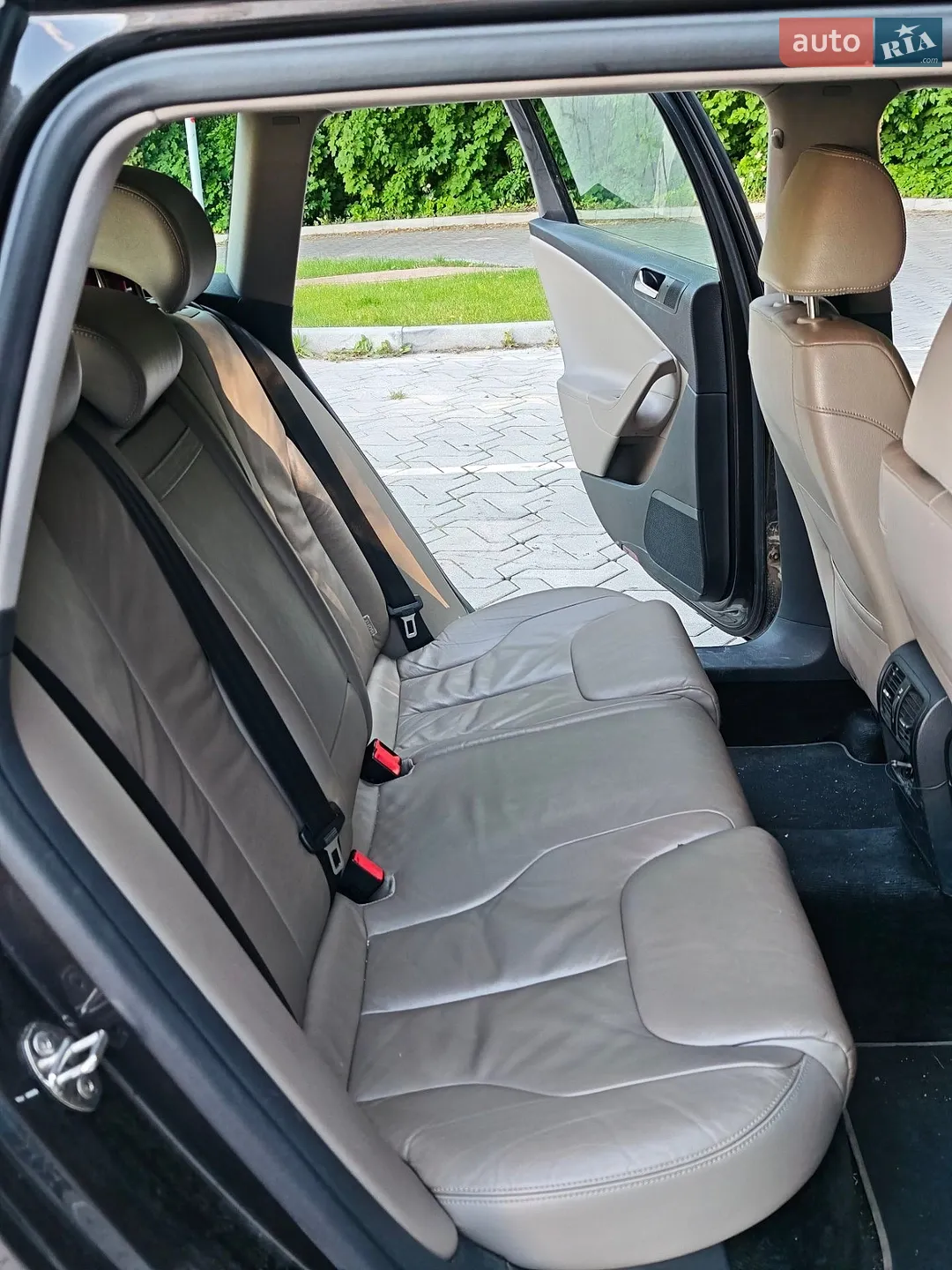 2010 Volkswagen Passat - мініатюра 10
