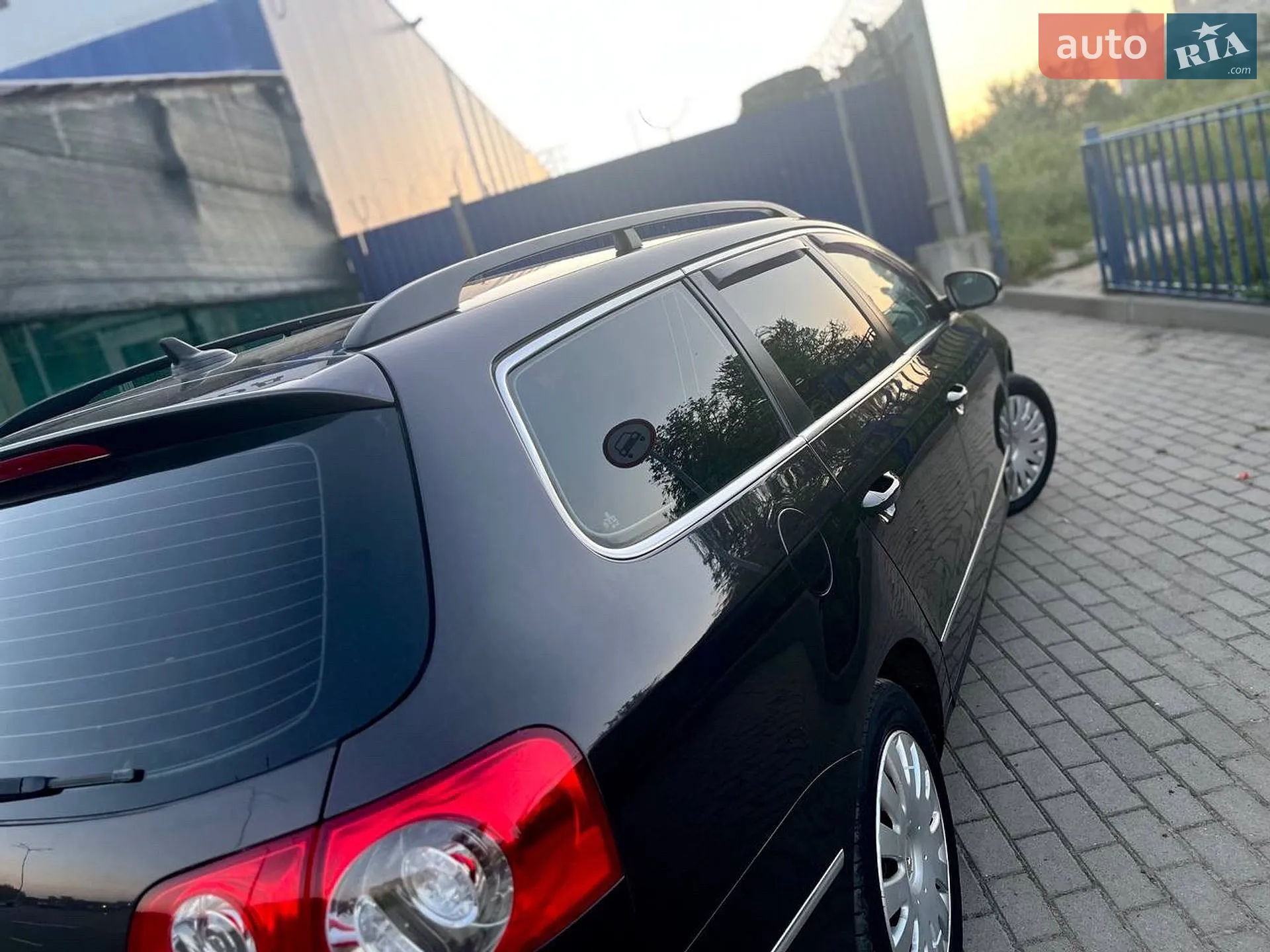 2010 Volkswagen Passat - мініатюра 15