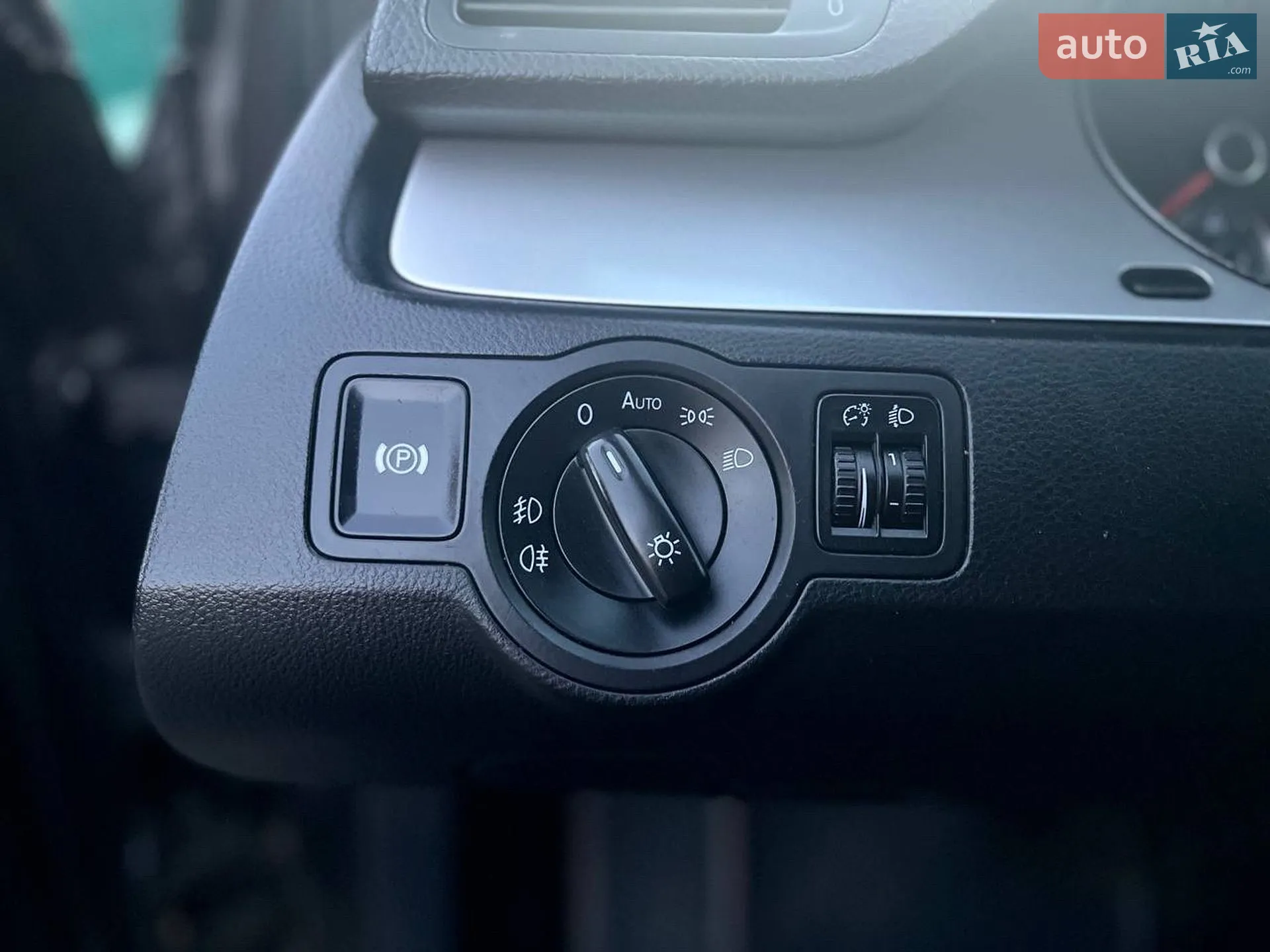 2010 Volkswagen Passat - мініатюра 27