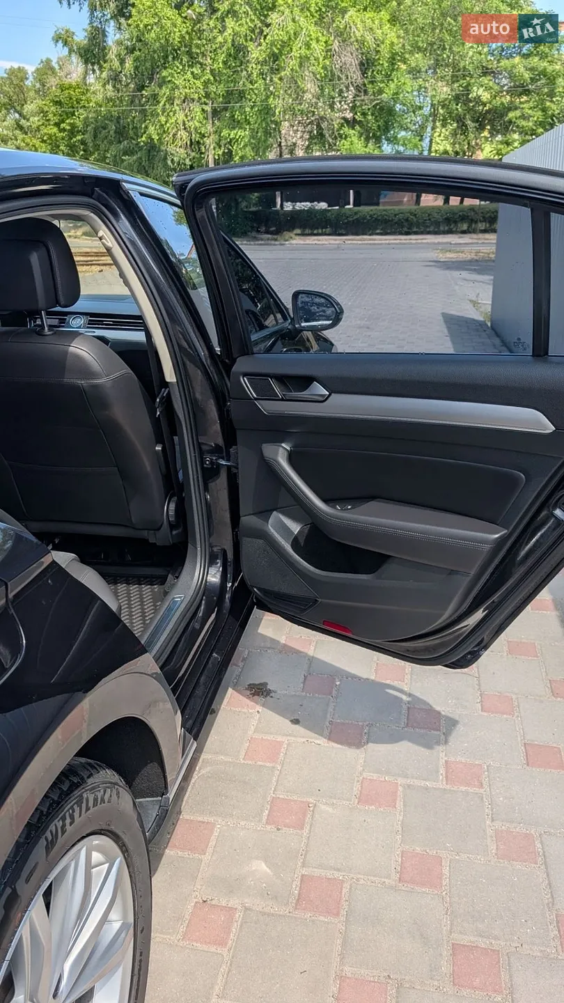 2019 Volkswagen Passat - мініатюра 12